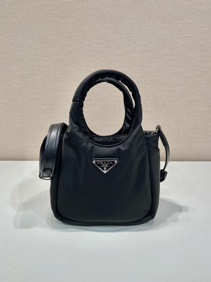 Pra*a tote bags